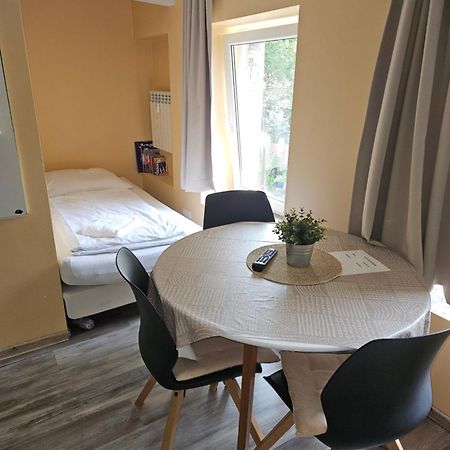Pension 11 Apartments By Lorenc Berlin Extérieur photo
