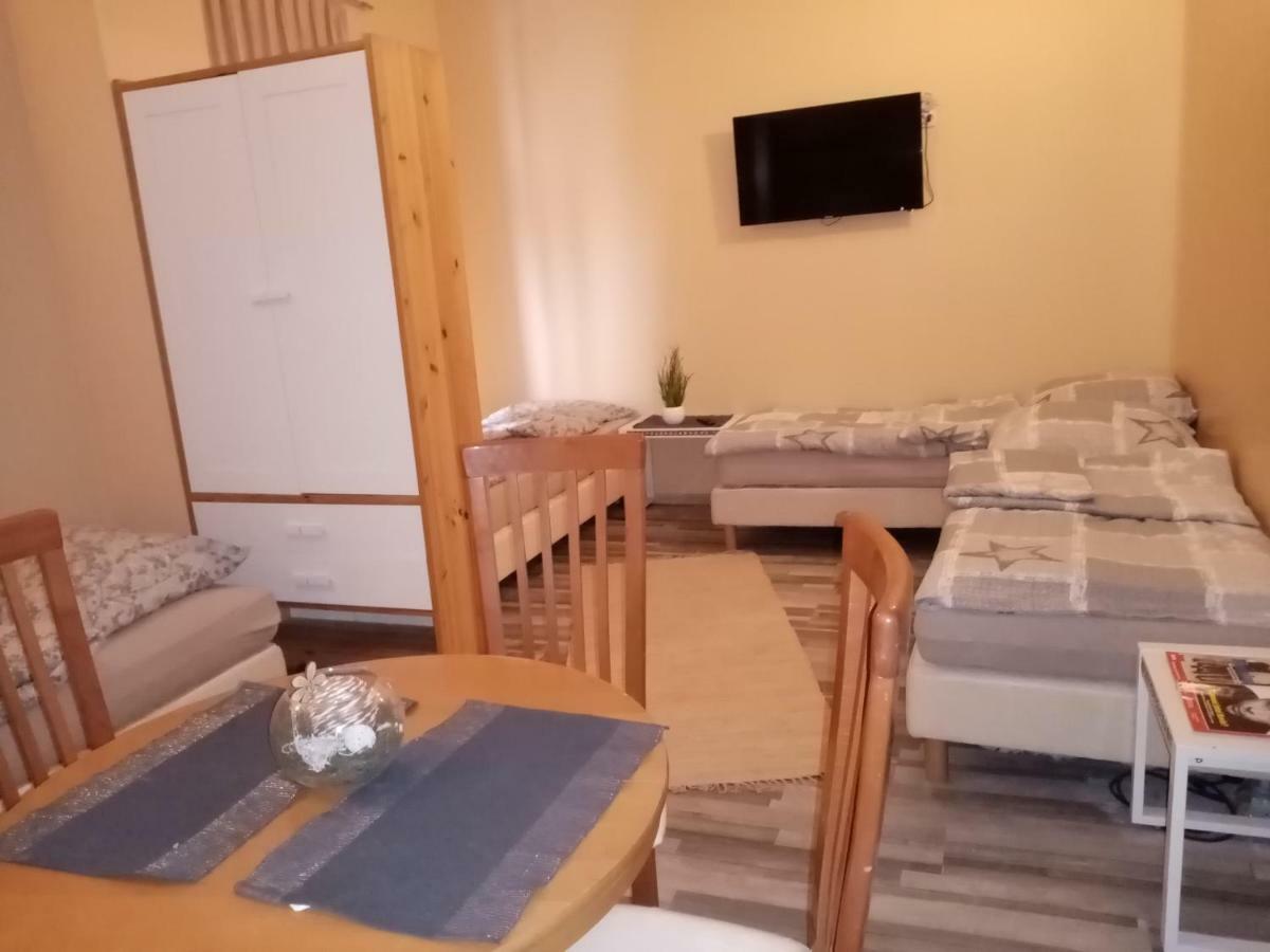 Pension 11 Apartments By Lorenc Berlin Extérieur photo