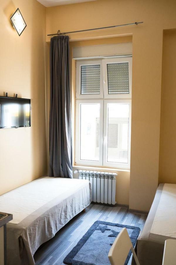Pension 11 Apartments By Lorenc Berlin Extérieur photo