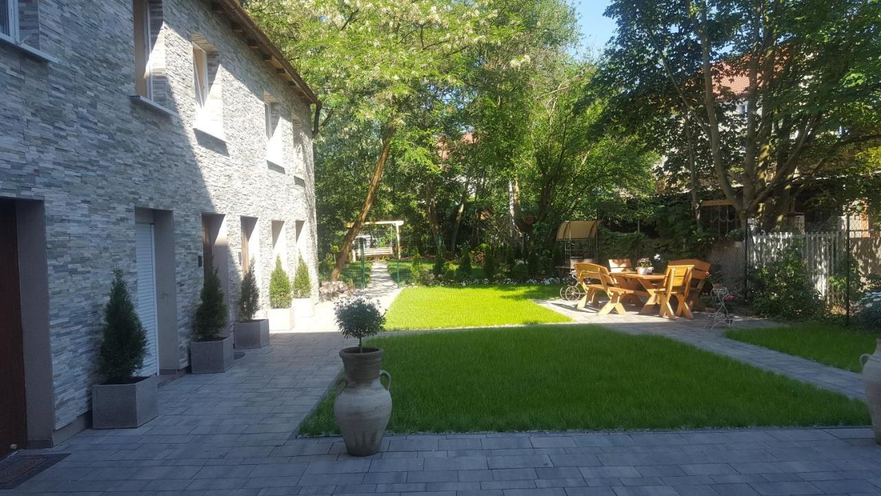 Pension 11 Apartments By Lorenc Berlin Extérieur photo